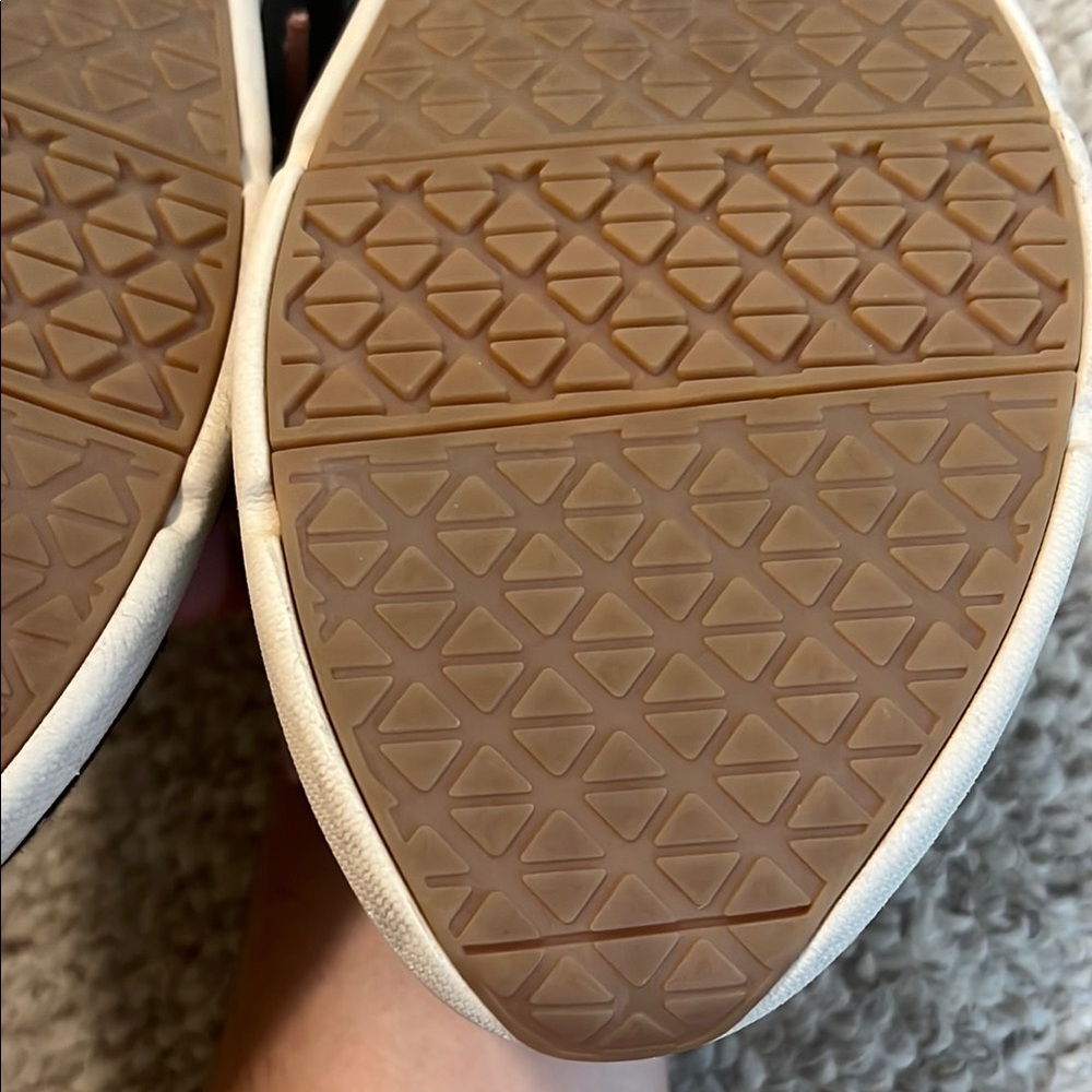 Toms Ribbon Tie Sneakers 💕 - Picture 7 of 8
